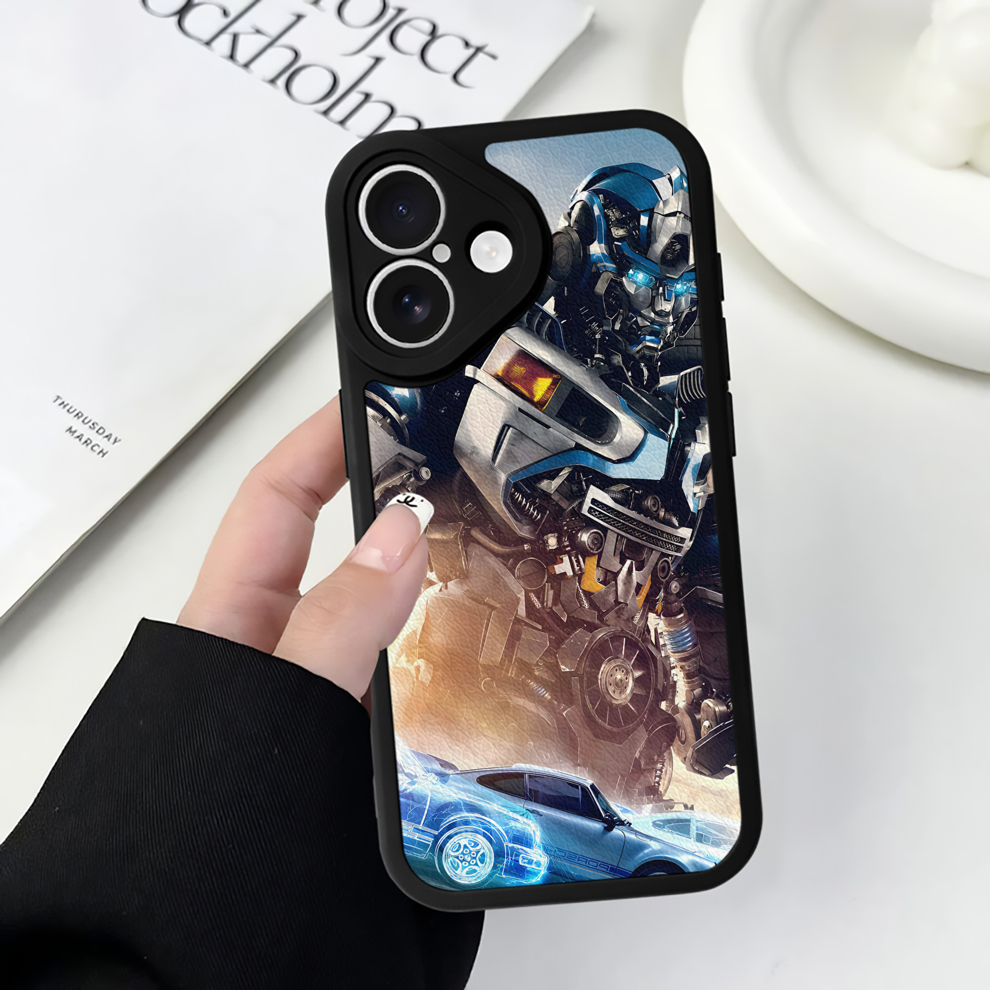 （画像用） Transformers トランスフォーマー 【iPhone 16シリーズ対応】シリコンスマホケース（レザー調） 材質：シリコン